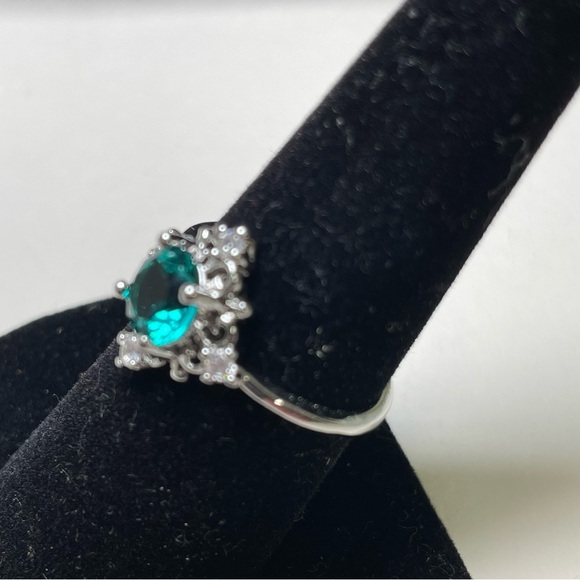 Elegant Silver Tone and Teal and Cubic Zirconia Ring Size 7.75 - Picture 4 of 5